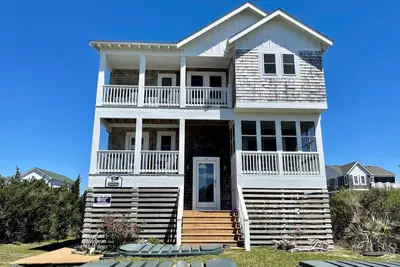 Image de Sea No Evil: Dog friendly, family friendly, decks, close to the beach.