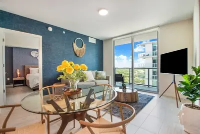 Image de Gorgeous 1 Bdrm Condo Pool & Bay Views