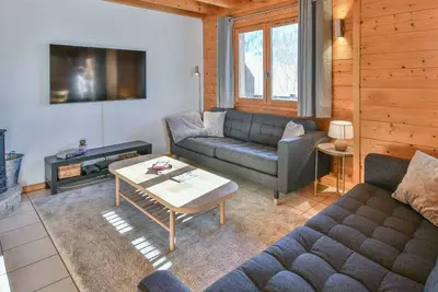 Image de Chalet spacieux avec balcon sud, 8 pers, 4 ch, proche pistes et commerces, équipements modernes!