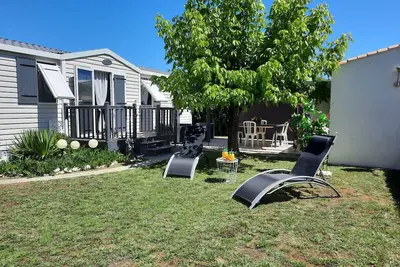 Image de Mobil'home à Dolus-d'Oléron (17) avec terrasse, cuisine d'été et proche plages - 4 couchages