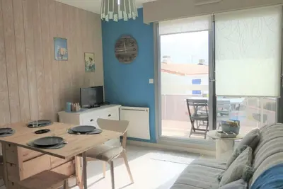 Image de Appartement avec balcon, accès direct à la plage, garage privatif