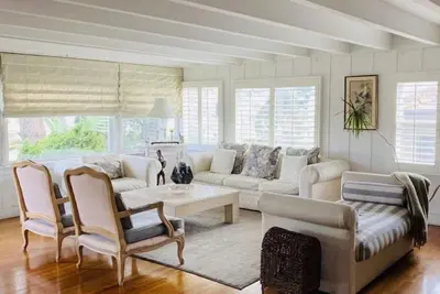 Image de Classic Vacation Home Partial Oceanview