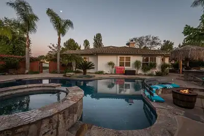 Image de Luxury Mountain Retreat-Pool/Hottub/Gameroom&More!