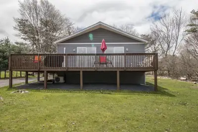 Image de \"Trails Haven\"  Ac, Grill, Games, Smart Tv, pool, lake