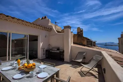 Image de Lico. Moderne, terrasse rooftop. Vue mer. Clim.