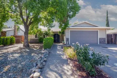 Image de Renovated Interior 4 Bedroom/2 Bath