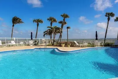 Image de Oceanfront condo living in the heart of Vero beach