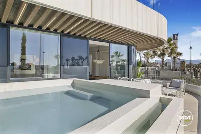 Image de Sunrise | Beachfront apartment in Torremolinos