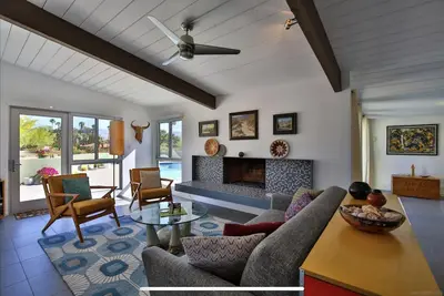 Image de Style + Pool + Spa + Location + Views