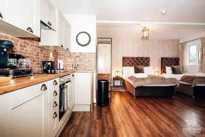 Image de Sleek and Pet-friendly Studio Flat with Free Wifi and Parking