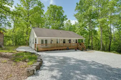 Image de Screened Porch: Forested Tamassee Escape!