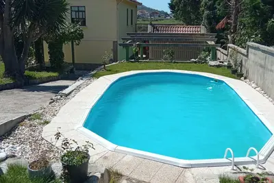 Image de House with swimming pool next to the sea in Viladesuso