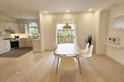 Image de Newly Remodeled 3bd House in front of Volunteer Park, North Capitol Hill Seattle