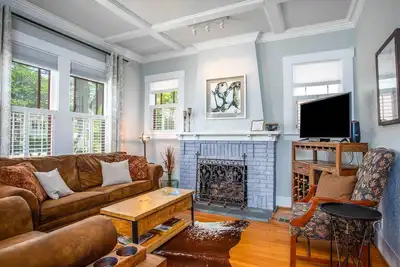 Image de Sunflower Haus | Great Location | Fire Pit