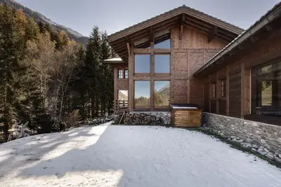 Image de One of a kind luxury suite in the middle of pristine wilderness