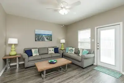 Image de Maison spacieuse pouvant accueillir 10 personnes et propose de nombreux équipements!