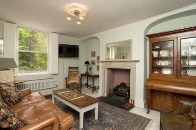 Image de Pass the Keys | Charming 3 bed townhouse next to Victoria Park