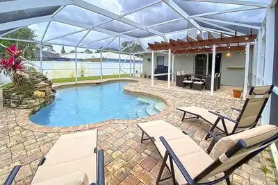 Image de Newly Furnished\/Heated pool, Game room, 10 mins from Beach