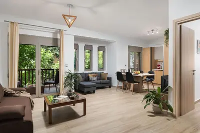 Image de ModernPastel Apartment -Near Old Port with parking