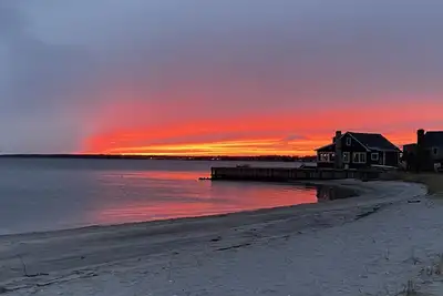 Image de Beachfront Sunrise to Sunset Water Views - Dreamy Getaway