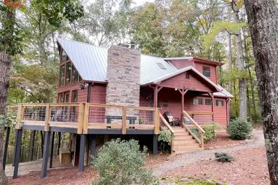 Image de Spacious Family Cabin mins. from town, river, pet-friendly, fenced yard