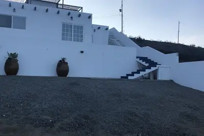 Ocean View, modern new, private, quiet guarded community