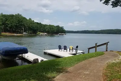 Image de Lake Oconee - Lake Front Home