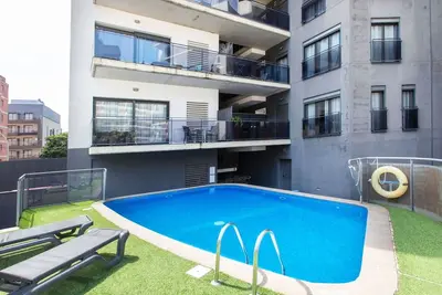 Image de Joli appartement pour 5 personnes avec piscine, climatisation, Wifi, Tv et balcon
