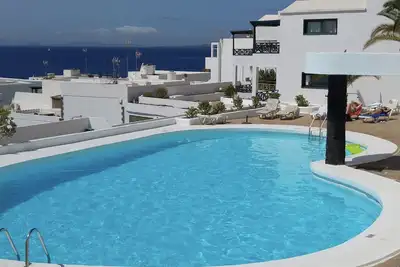 Image de Apartment located 5 minutes from the Puerto del Carmen harbour with sea views