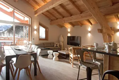 Image de Chalet, wifi, terrasse, balcon, parking, télévision, casier à ski, 145m², Alpe d'Huez