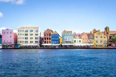 Image de Beautiful Heritage Home in The Heart of City Centre Willemstad ☞ De Handelskade