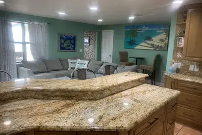 Image de Cozy house centrally located. 3mls to beach, 7mls to speedway. Pet friendly