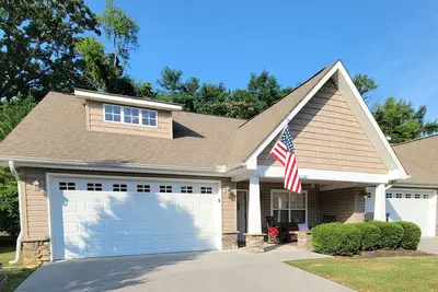 Image de Family friendly cottage 5 minutes from the Parkway!