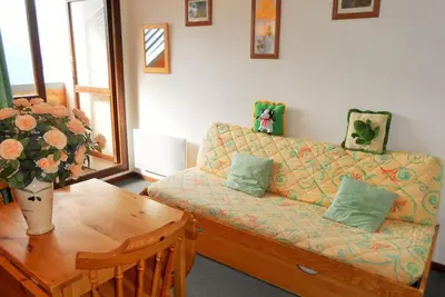Image de 200m des commerces, 5ème étage, vue dégagée, balcon, télévision, casier à ski, 20m², Les 2 Alpes