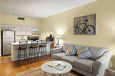 Image de Cute and Comfy Retreat on Sanibel Island, Pool, Bikes
