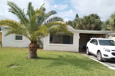 Image de Ormond by the Sea Bungalow just steps to the beach