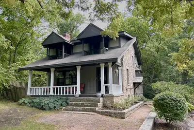 Image de Beautiful Downtown Riverview Private 3-Bed Vacation Home