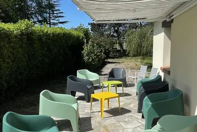 Image de 4mn de la mer et Cabourg 16p. gîte avec cheminée, table ping de pong, balançoire