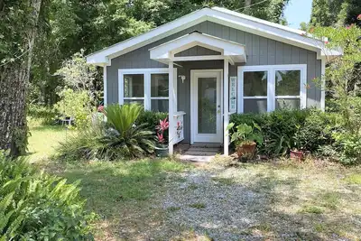 Image de Cozy Studio Cottage - Bay access - Wi-Fi - Pet-friendly