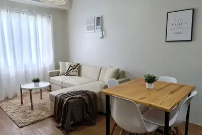 Image de The Loop 2-Br Condo Fully Air-conditioned with Wifi, Sofa Bed & Water Dispenser