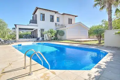 Image de Villa Arsinoe Beach -  a villa that sleeps 6 guests  in 3 bedrooms