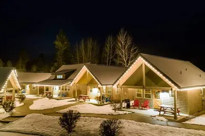 Image de Tranquility Base - Courtyard Beach Bungalow