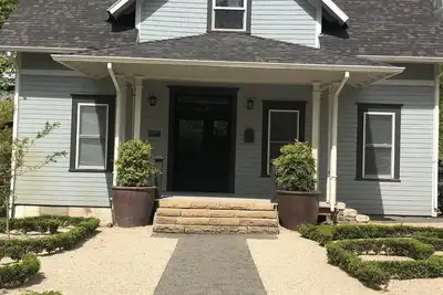 Image de In the heart of Oregon Wine Country - Newley renovated spacious Craftsman Home