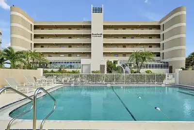 Image de Direct Oceanfront Condo with Amazing Views in Cocoa Beach / 2br sleeps 4-6