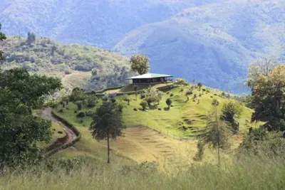 Image de Cozy Mountain Retreat, with valley views and hiking trails
