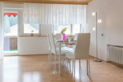Image de Ferienwohnung Rosi mit 80qm, 1 Schlafzimmer, 1 Wohn-\/esszimmer Max. 4 Personen