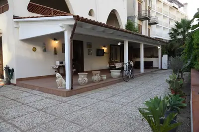 Image de A 200 mt dal mare Casa Vacanza La Palma