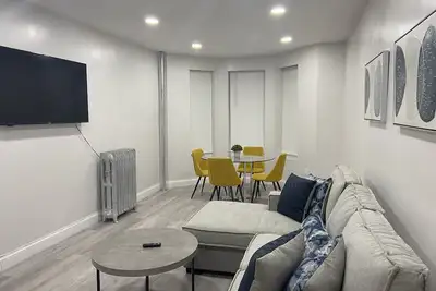 Image de Private two bedroom with outdoor space