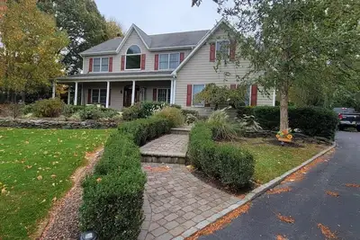Image de Spacious home near Aquarium & heart of wine country Shopping & close to Hamptons