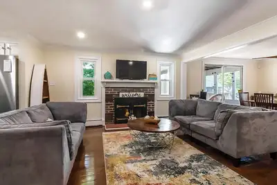 Image de Walk to Kelly Beach! -Quaint&Cozy Beach Home in Bonnet Shores